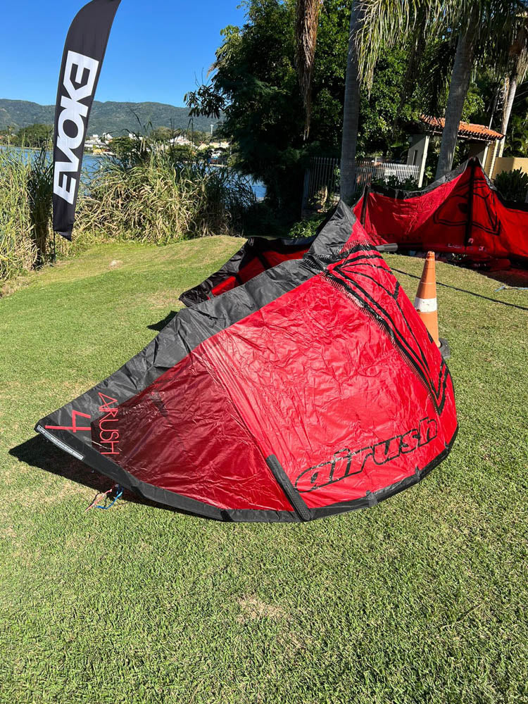 Kite Airush DNA 4m 2013 Red