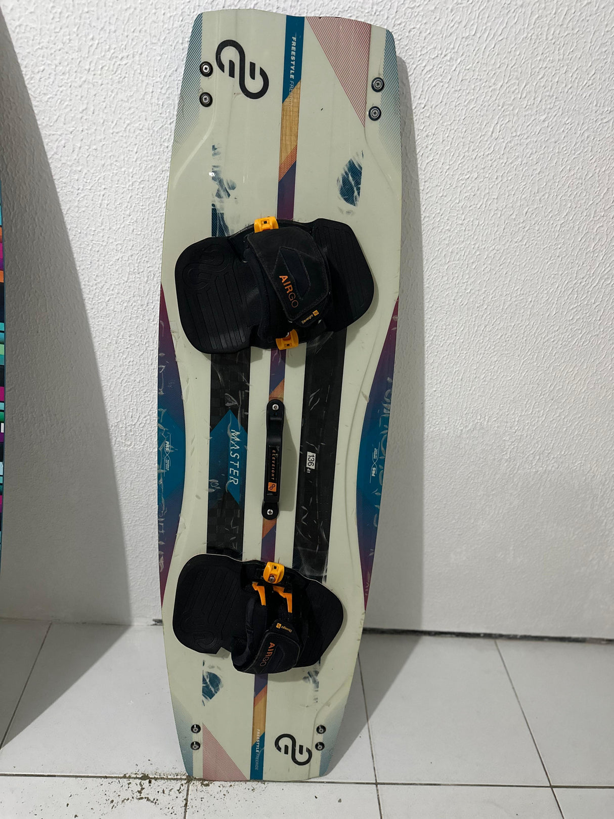 Prancha Eleveight Master V6 2024 136cm